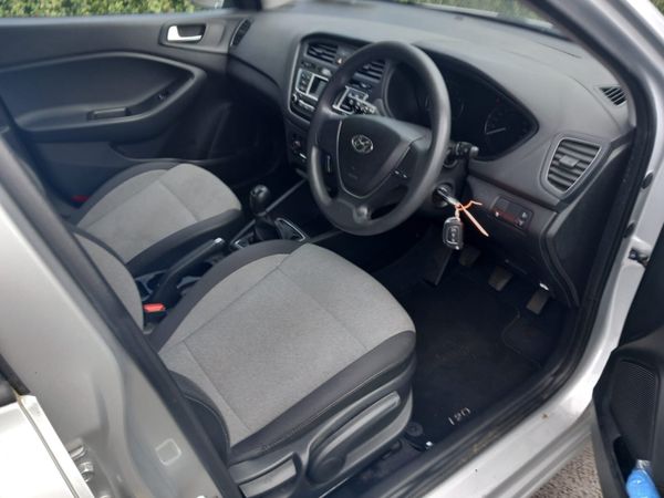 Hyundai i20 2016 306261345