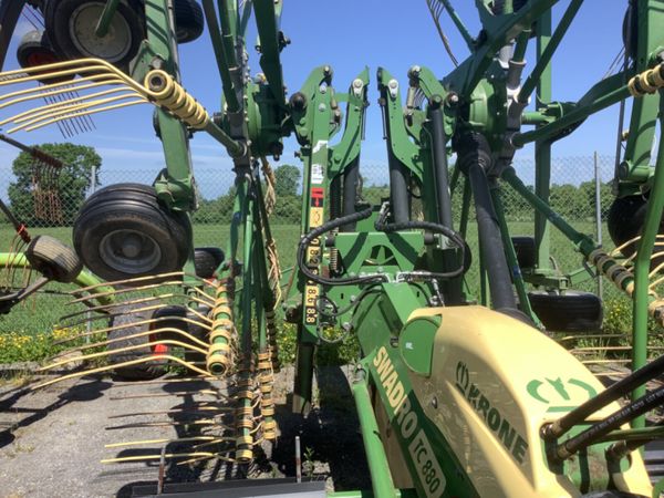 2019 Krone TC 880 rake. 306276298
