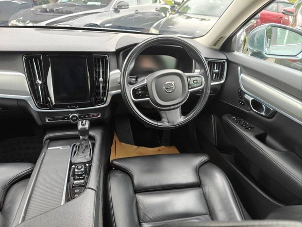 Volvo S90 D3 150hp Momentum Auto 306647066