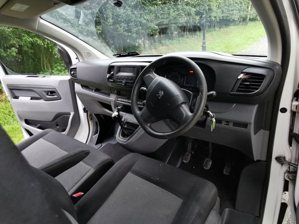 Peugeot Expert 2017 307479056