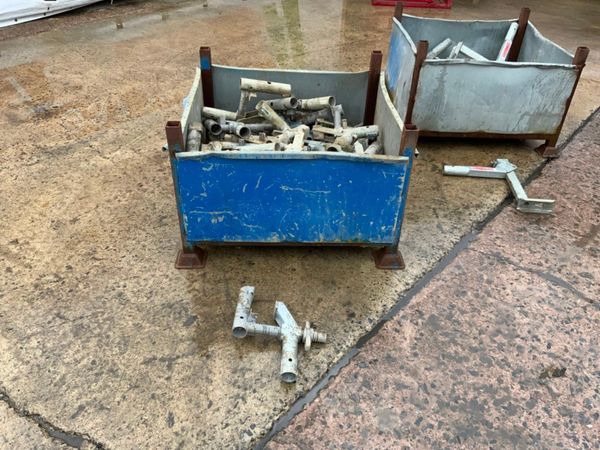 COMBISAFE ADJUSTABLE BARRIER CLAMPS. 308558007