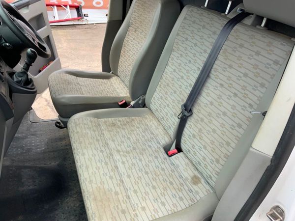 2013 VW TRANSPORTER.  2.0lt DIESEL..5 SPEED. 309064645