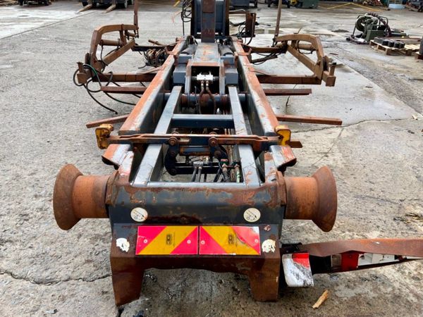 VDL HOOK LOADER SKIP GEAR.........4056. 309171827
