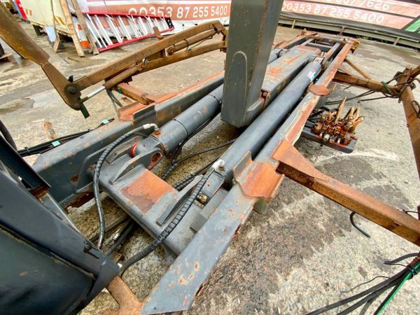 VDL HOOK LOADER SKIP GEAR.........4056. 309171820