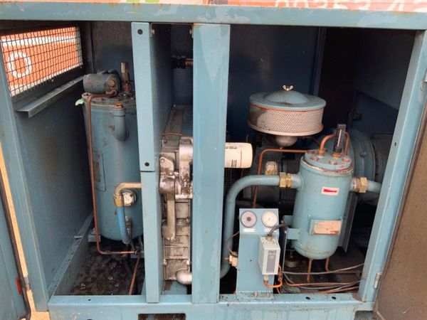 ATLAS COPCO GA208 COMPRESSOR.....5239. 309208109