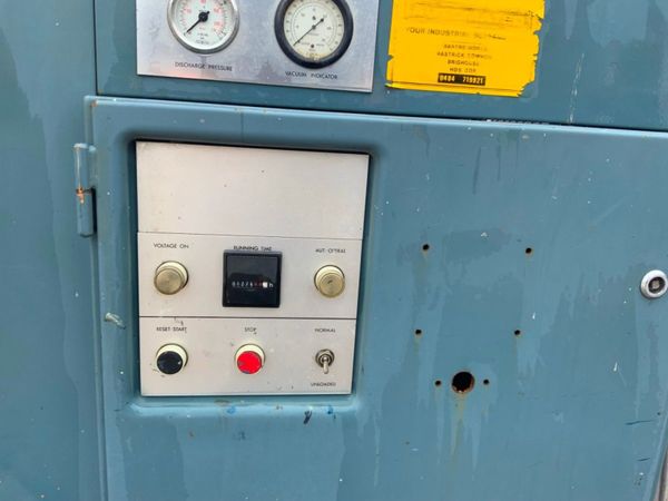 ATLAS COPCO GA208 COMPRESSOR.....5239. 309208110