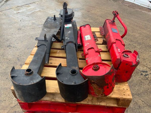 ARTIC TRAILER LANDING LEGS.......14 / 15. 309407315