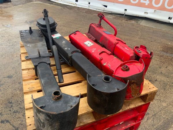 ARTIC TRAILER LANDING LEGS.......14 / 15. 309407316