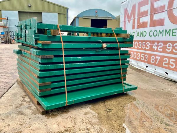 SECURITY FENCING & POSTS....120 lin ft .....4256.. 309414260