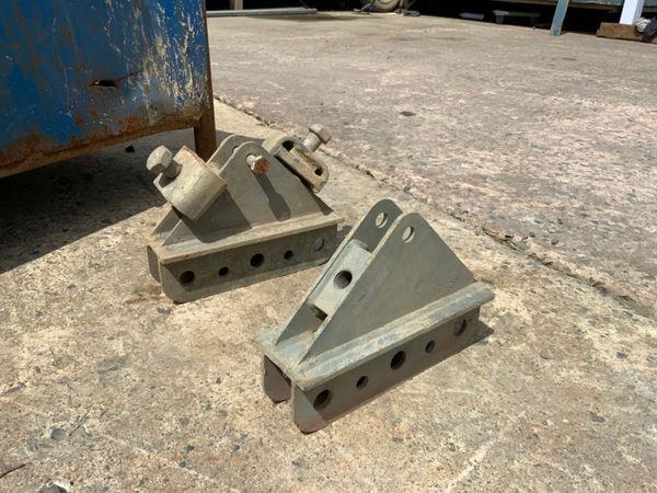 SHUTTERING FORMWORK SUPPORT BRACKETS..... 309413995