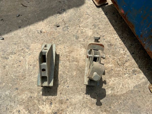 SHUTTERING FORMWORK SUPPORT BRACKETS..... 309413999