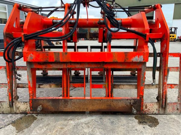 FINLAY HYDRAULIC BLOCK GRAB......4 BALE. 309680343
