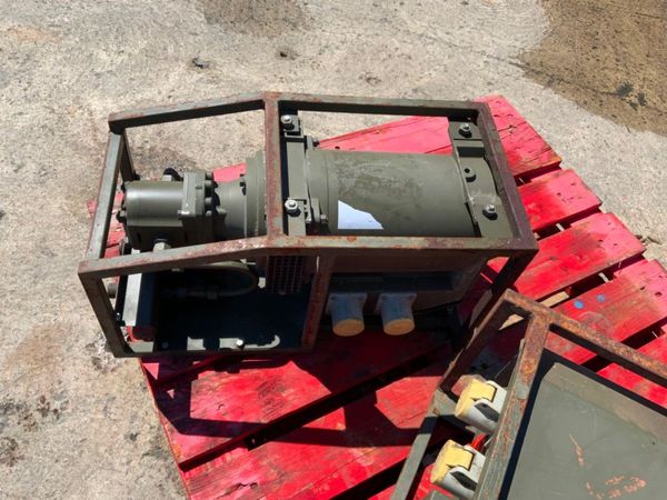 STANLEY 110v HYDRAULIC GENERATOR........840. 309858628