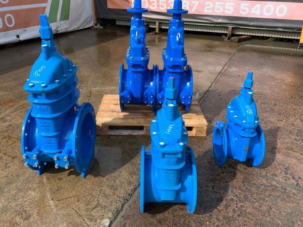 CAST IRON WATERMAIN SLUICE VALVES....1602 301020847