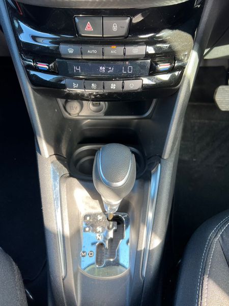 16 Peugeot 208 1.2 Autos 301924384