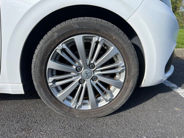 16 Peugeot 208 1.2 Autos 301924382