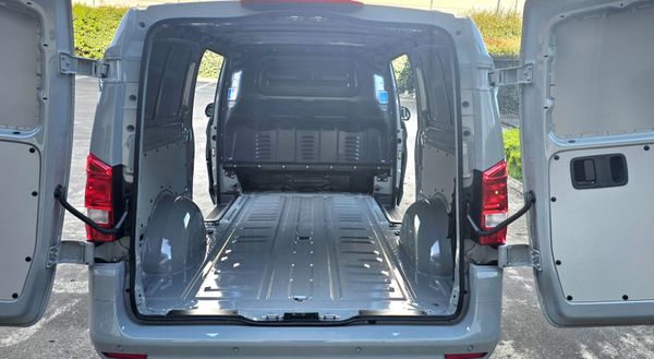 Best in action, The all new Mercedes-Benz Vito 302416139