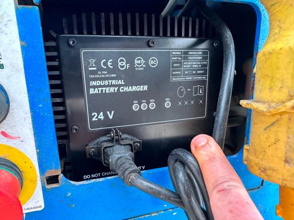 2012 SKYJACK / GENIE SJ 3219  LIFT....230 HOURS.. 303432507