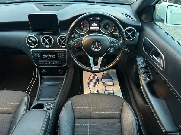 2015 MERCEDES A CLASS LOW MILES (S101) 303559205