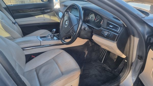 BMW 7-Series 2011 LWB 303999794