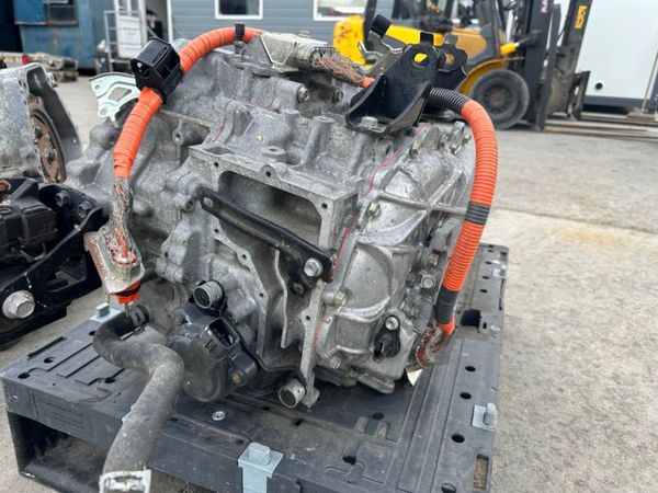 TOYOTA  AURIS OR PRIUS HYBRID GEARBOX 314187875