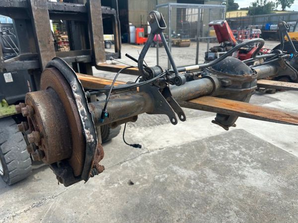 2017 Mercedes sprinter axle......3923. 314708814