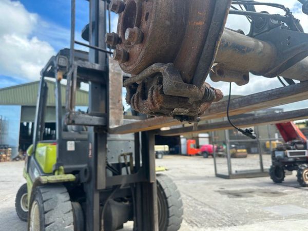 2017 Mercedes sprinter axle......3923. 314708815