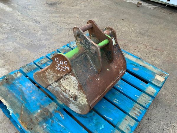 18" MINI DIGGER BUCKET......30mm PINS.........18C 315428868