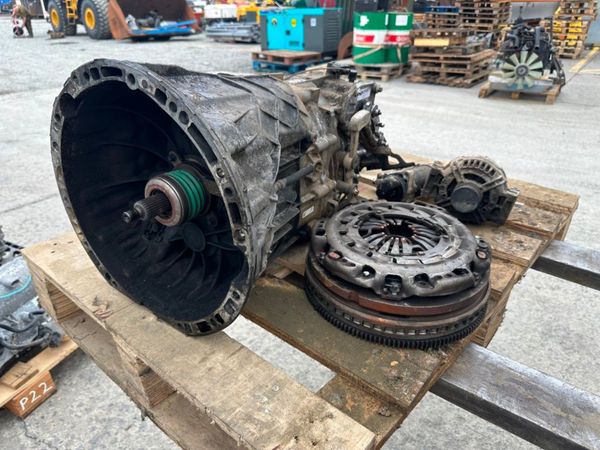 14 MERCEDES sprinter engine parts 315573245