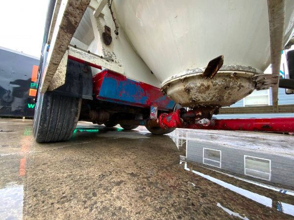 Trailer Trailer Spitzer Powder Cement Tanker...ya 315756757