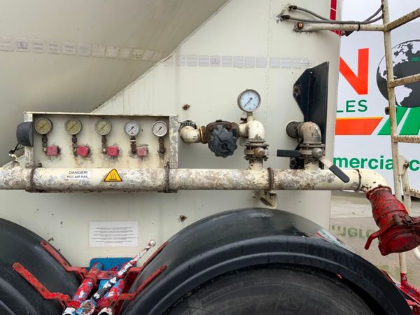 Trailer Trailer Spitzer Powder Cement Tanker...ya 315756763
