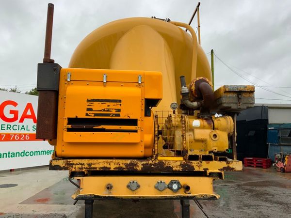 Trailer Trailer Spitzer Cement Silo Tanker....... 315845234