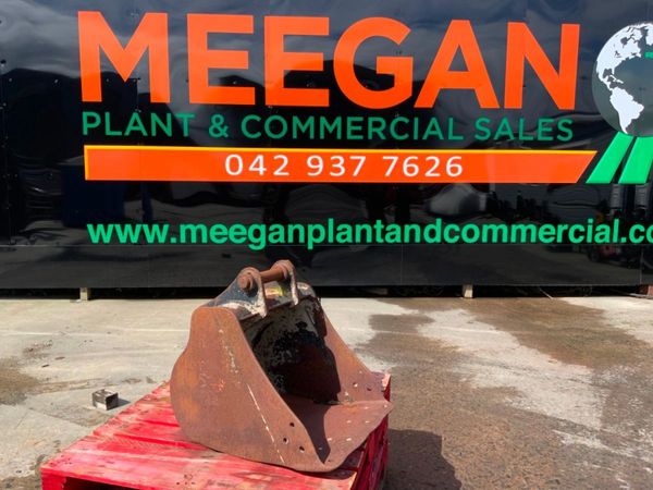 24"  CAT DIGGING BUCKET.......45MM PINS........14 316513631
