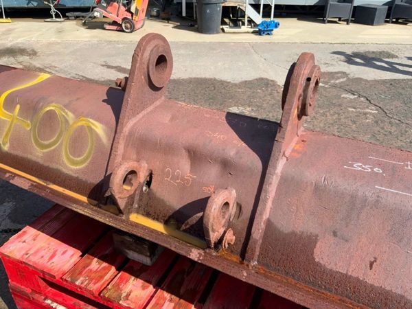 80" GRADING / SCRAPING BUCKET....60mm......400. 316638150