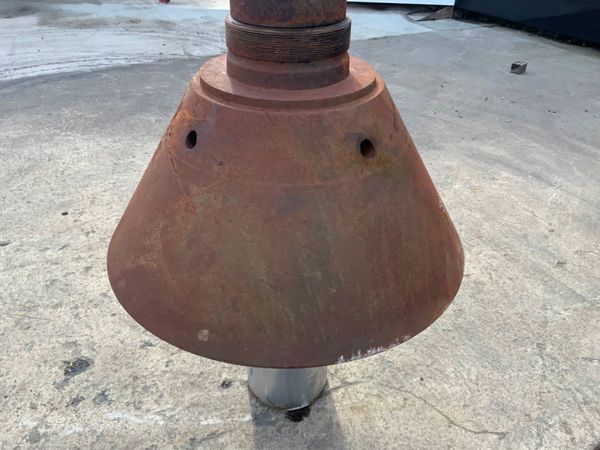UNUSED CONE CRUSHER SHAFT  ASSEMBLY. 316644265