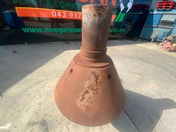 UNUSED CONE CRUSHER SHAFT  ASSEMBLY. 316644271