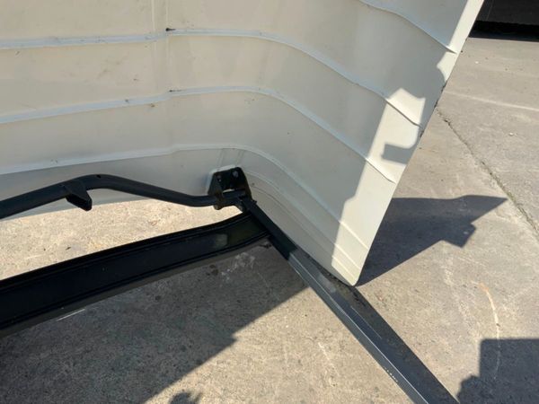 Scania G-series Highline Roof Spoiler Bracket.... 316951486
