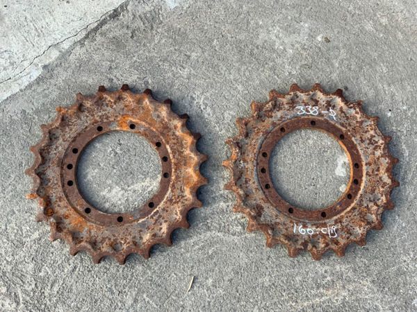 3 TONNE MINI DIGGER DRIVE SPROCKETS. 318202784