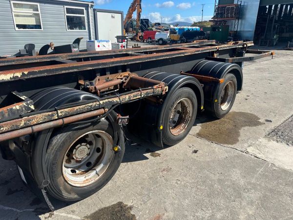 BOUGHTON TRI AXLE HOOK DRAG TRAILER...1816 318342375