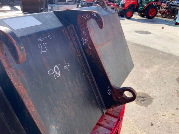90" CATERPILLAR TELEPORTER BUCKET........379v. 318504642
