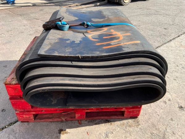 RUBBER CONVEYOR / CATTLE MATTING.......1420. 318604757