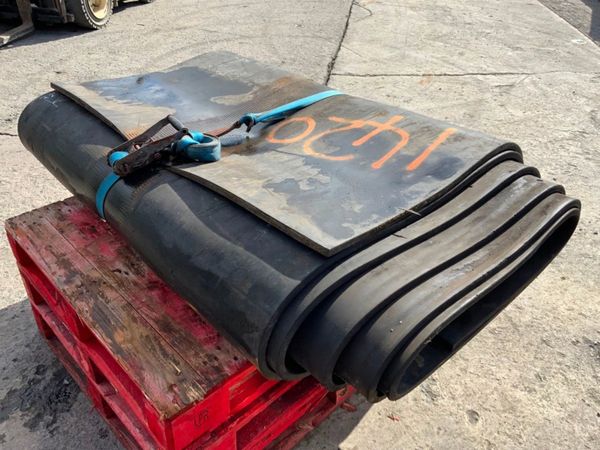 RUBBER CONVEYOR / CATTLE MATTING.......1420. 318604758