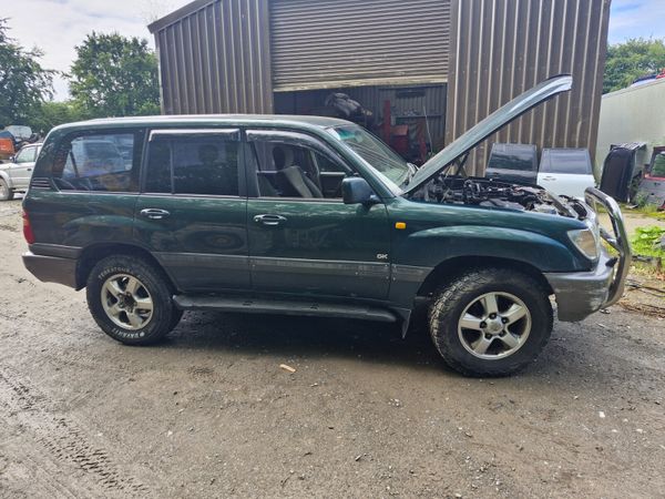 Toyota landcruiser amazon breaking for parts 318619463