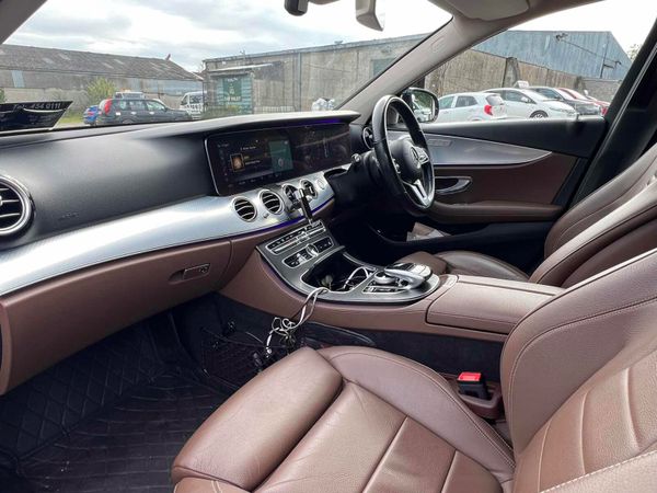 191 Mercedes-Benz E-Class New Model 318789442