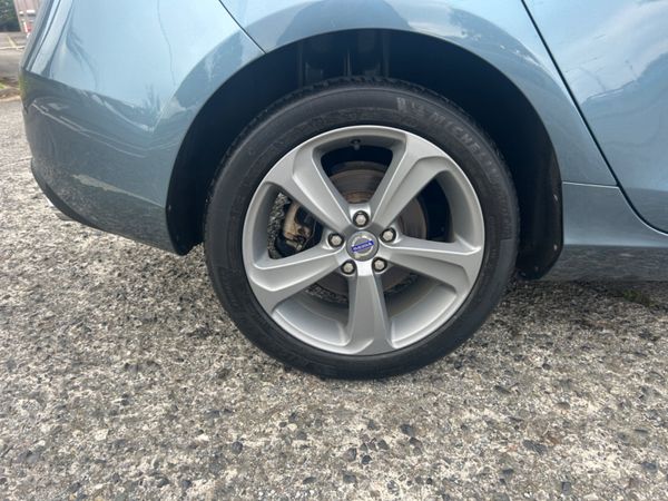 Volvo V40 2014 318976148