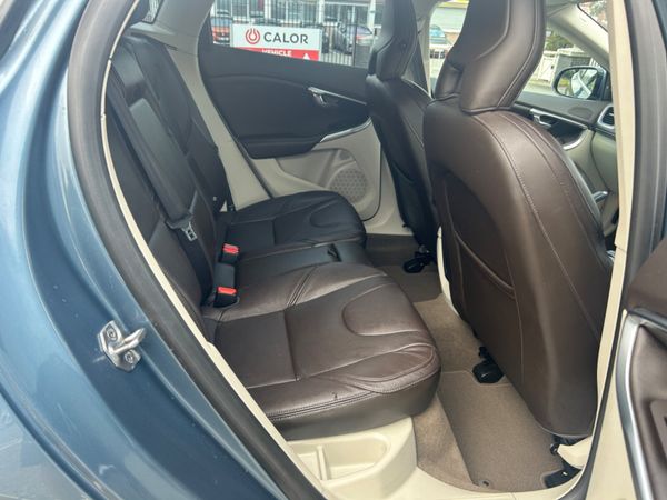 Volvo V40 2014 318976142