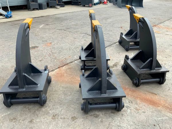RIPPER TOOTH.....80mm PINS..... 20 TON.....898. 319102159