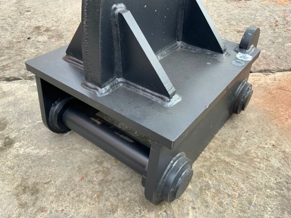 RIPPER TOOTH.....80mm PINS..... 20 TON.....898. 319102160