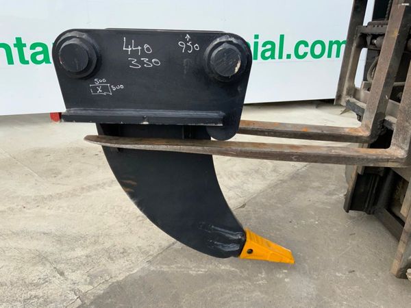 RIPPER TOOTH.....80mm PINS..... 20 TON.....898. 319102162