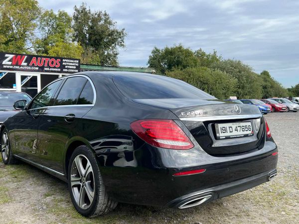 191 Mercedes-Benz E-Class 319103947